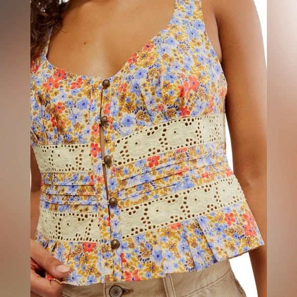 New NWT FREE PEOPLE Kianna Floral Eyelet Tank - Picture 2 of 6